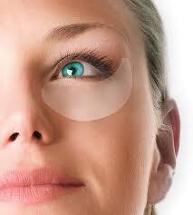 patchology-flashpatch-rejuvenating-eye-gels-1.jpg